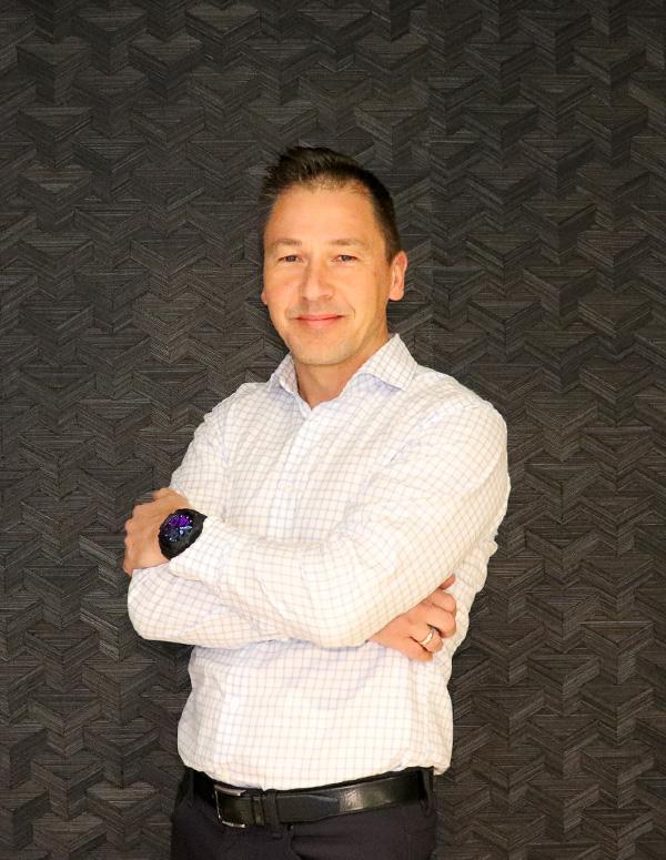 Michael Hendriks - CFO Lagard&egrave;re Travel Retail Netherlands